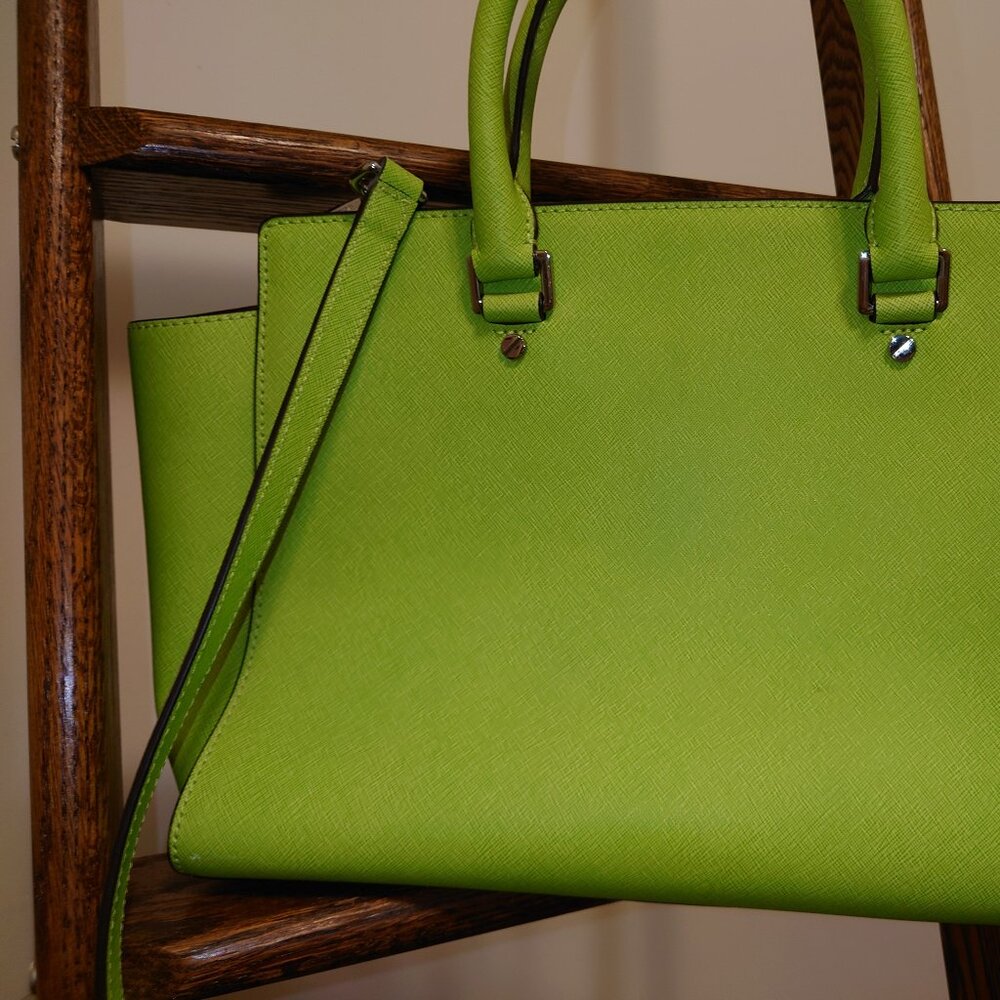 Michael Kors Large Selma Pear Green Purse - Picture 4 of 12